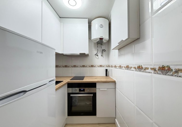 Segunda mano - Apartamento  - Torrevieja - Playa de los Locos