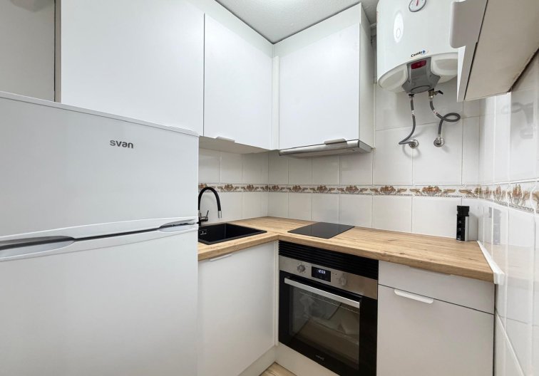 Segunda mano - Apartamento  - Torrevieja - Playa de los Locos