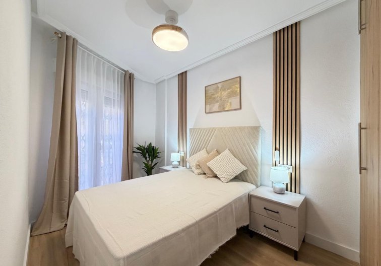 Segunda mano - Apartamento  - Torrevieja - Playa de los Locos