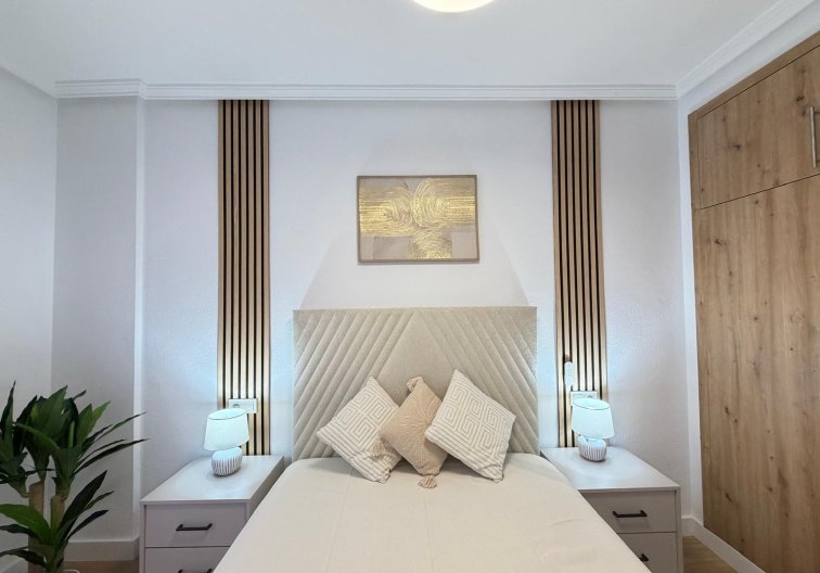 Segunda mano - Apartamento  - Torrevieja - Playa de los Locos
