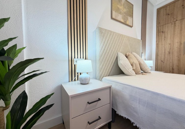 Segunda mano - Apartamento  - Torrevieja - Playa de los Locos