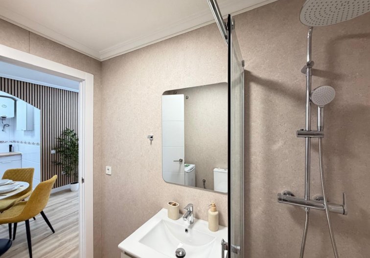 Segunda mano - Apartamento  - Torrevieja - Playa de los Locos