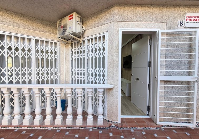 Segunda mano - Apartamento  - Torrevieja - Playa de los Locos