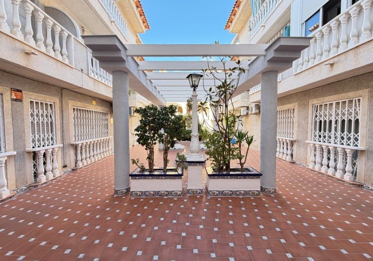 Segunda mano - Apartamento  - Torrevieja - Playa de los Locos