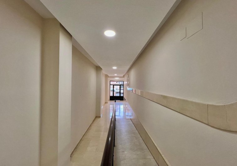 Revente - Appartement - Torrevieja - Puerto Deportivo