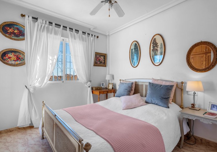 Revente - villa - Villamartin - Costa Blanca