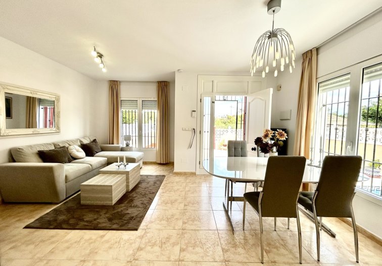 Segunda mano - town house - Dehesa de Campoamor - Costa Blanca