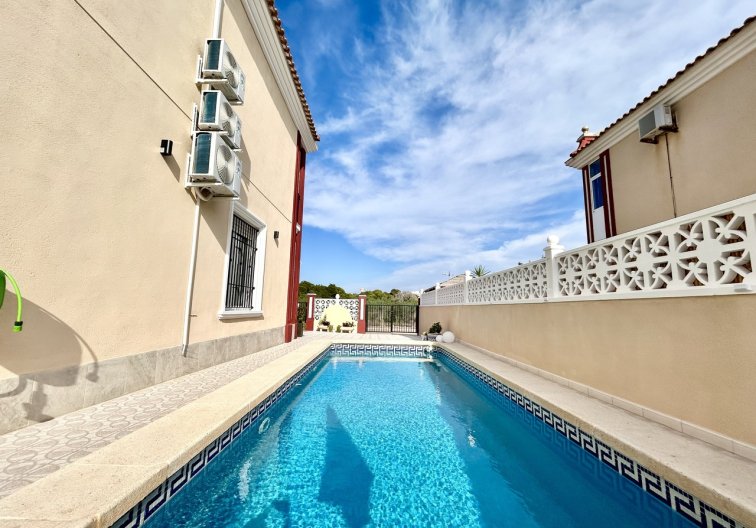 Segunda mano - town house - Dehesa de Campoamor - Costa Blanca