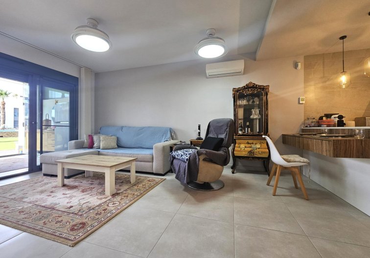 Resale - Apartment - Guardamar del Segura - El Raso