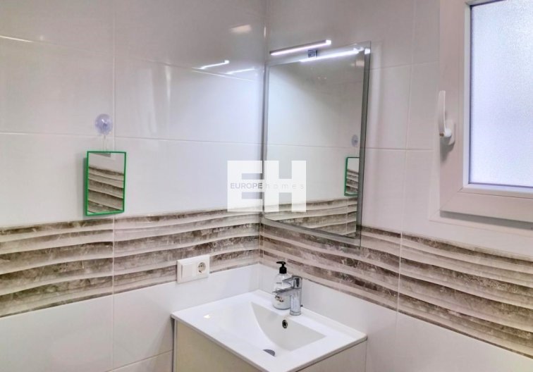 Segunda mano - Bungalow en planta baja - Torrevieja - Los Balcones - Lago Jardin