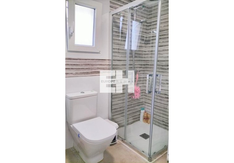 Segunda mano - Bungalow en planta baja - Torrevieja - Los Balcones - Lago Jardin