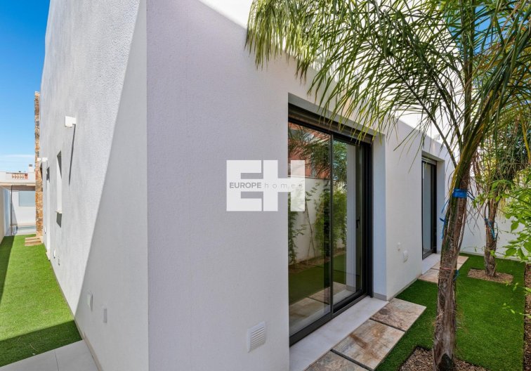 Obra Nueva - Bungalow en planta baja - Pilar de la Horadada - Parque del Mediterraneo